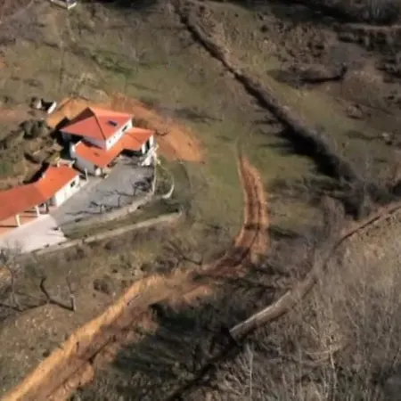 Local Madre De Cima