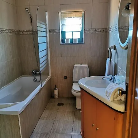 Local Madre De Cima Kır Evi *