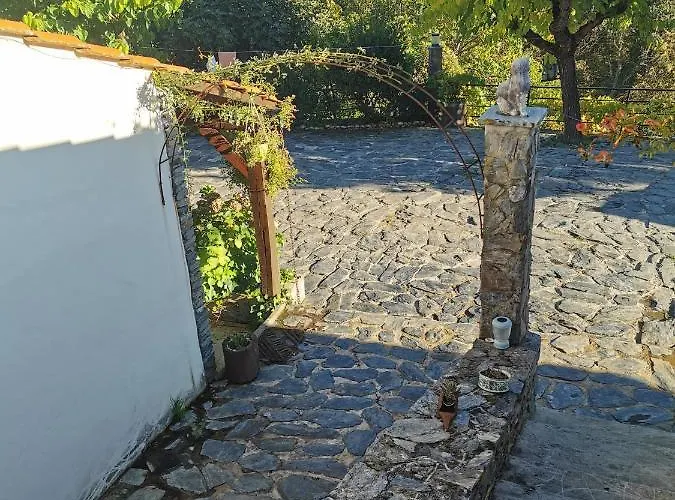 Local Madre De Cima Hétvégi ház