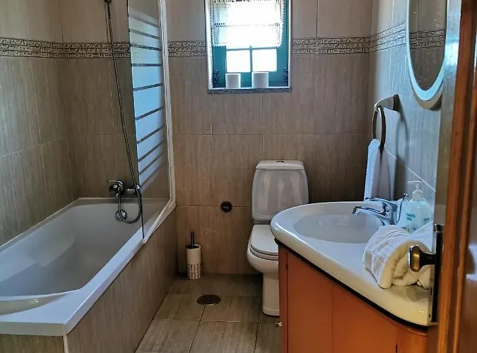 Local Madre De Cima Hétvégi ház *